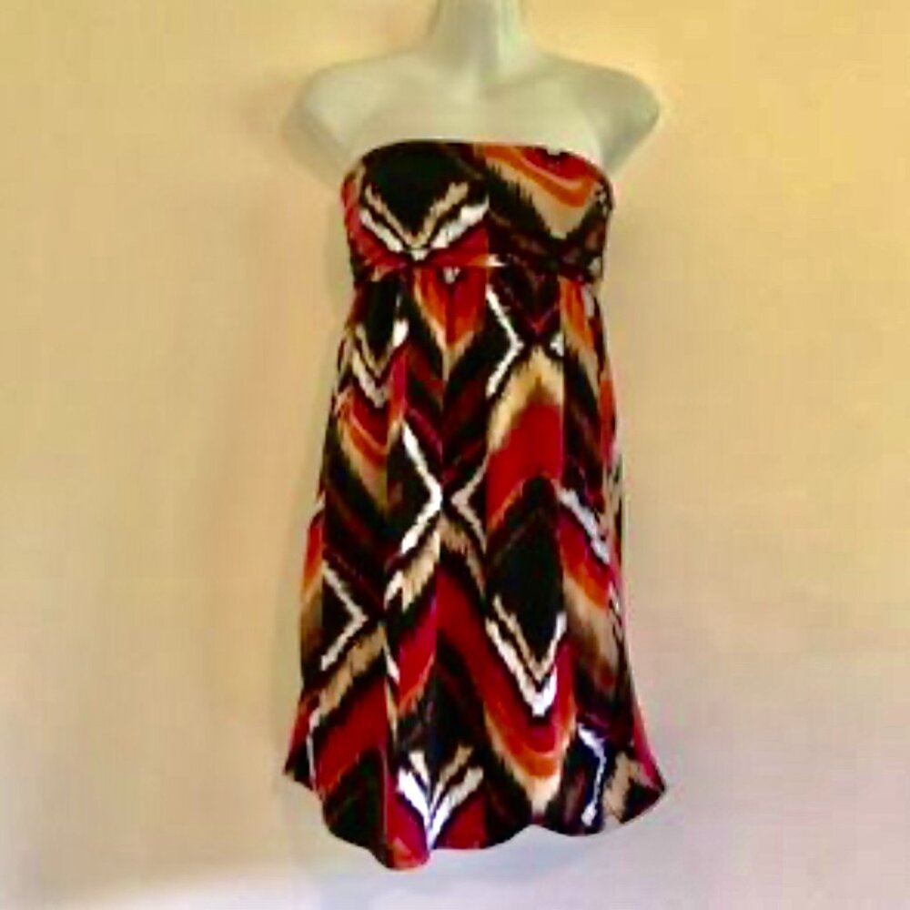 Juniors size 30” bust geometric print dress